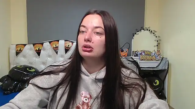 Snapshot of MilanaPrice chatting on October 18, 2025, 11:12 am MilanaPrice online show from October 18, 2025, 11:12 am