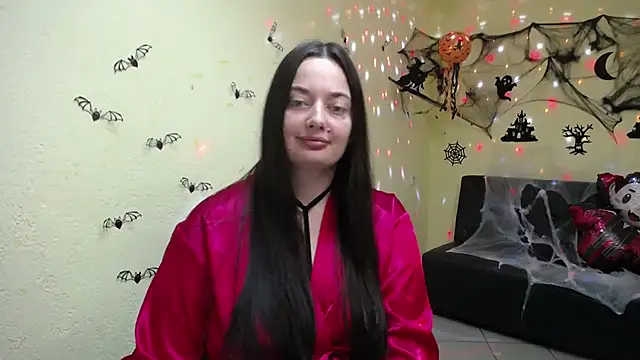 Snapshot of MilanaPrice chatting on October 21, 2025, 5:23 pm MilanaPrice online show from October 21, 2025, 5:23 pm