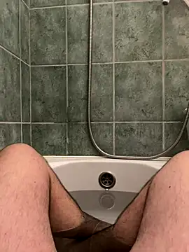 Snapshot of nmth6 chatting on December 15, 2025, 2:45 pm nmth6 online show from December 15, 2025, 2:45 pm