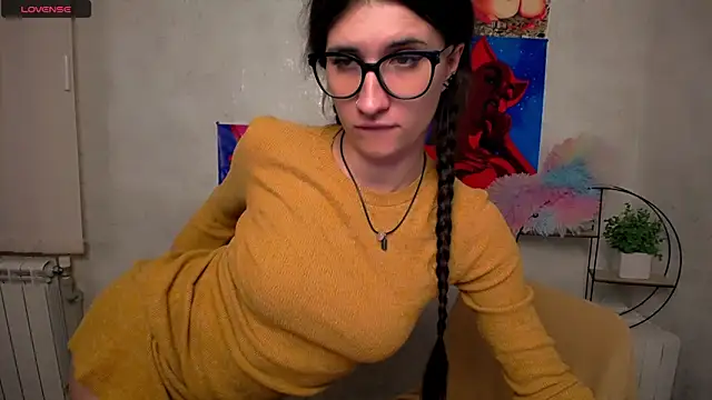 Snapshot of MaryEm976 chatting on November 12, 2025, 10:41 am MaryEm976 online show from November 12, 2025, 10:41 am