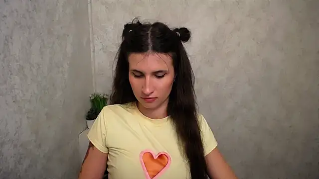Snapshot of MaryEm976 chatting on June 27, 2026, 2:01 pm MaryEm976 online show from June 27, 2026, 2:01 pm