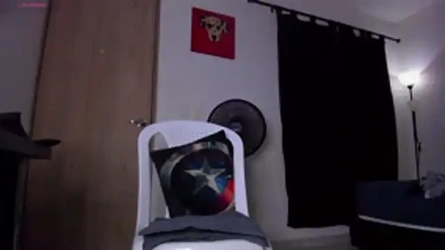 Snapshot of Cloudy_pigDude chatting on March 12, 2026, 4:29 am Cloudy pigDude online show from March 12, 2026, 4:29 am