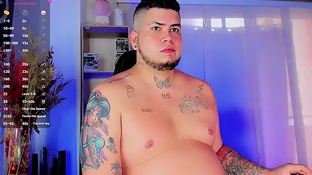 Snapshot of Thomas_chubbyxhot chatting on February 8, 2025, 9:04 pm Thomas chubbyxhot online show from February 8, 2025, 9:04 pm