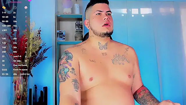 Snapshot of Thomas_chubbyxhot chatting on February 9, 2025, 1:14 pm Thomas chubbyxhot online show from February 9, 2025, 1:14 pm