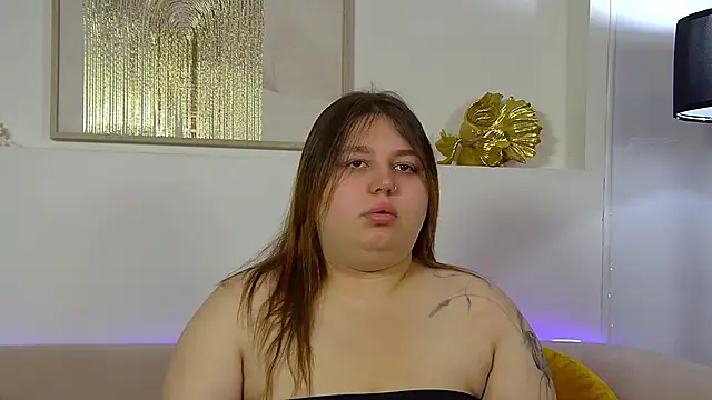 LillianKim online show from October 23, 2025, 6:39 pm