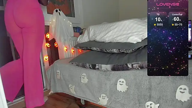 Snapshot of 92yourbitch922 chatting on October 25, 2025, 2:50 pm 92yourbitch922 online show from October 25, 2025, 2:50 pm