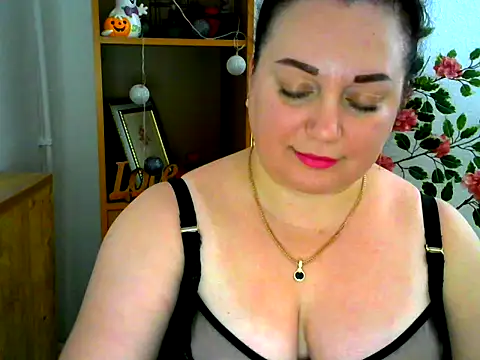 Snapshot of AmanaGi chatting on November 14, 2025, 3:15 pm AmanaGi online show from November 14, 2025, 3:15 pm