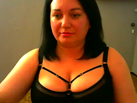 Snapshot of AmanaGi chatting on December 30, 2024, 1:03 pm AmanaGi online show from December 30, 2024, 1:03 pm