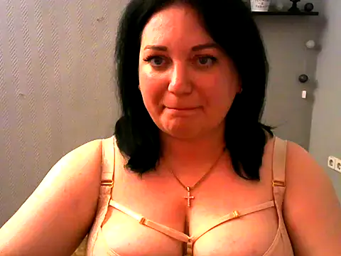 Snapshot of AmanaGi chatting on January 24, 2025, 12:41 pm AmanaGi online show from January 24, 2025, 12:41 pm