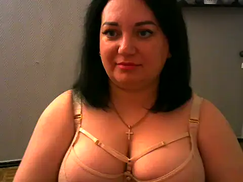 Snapshot of AmanaGi chatting on December 6, 2024, 1:06 pm AmanaGi online show from December 6, 2024, 1:06 pm