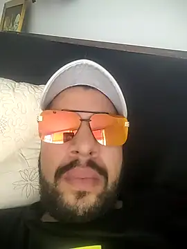 eljefe1119 online show from October 24, 2025, 5:56 pm