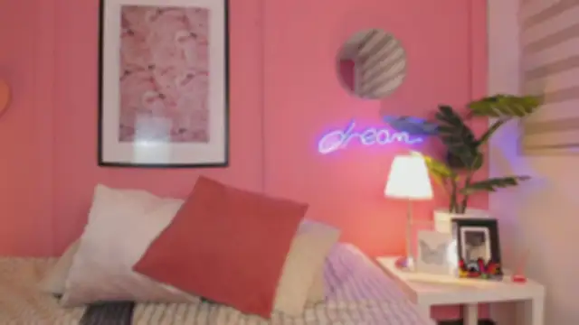 Snapshot of SoySaraa chatting on October 8, 2025, 6:04 am SoySaraa online show from October 8, 2025, 6:04 am