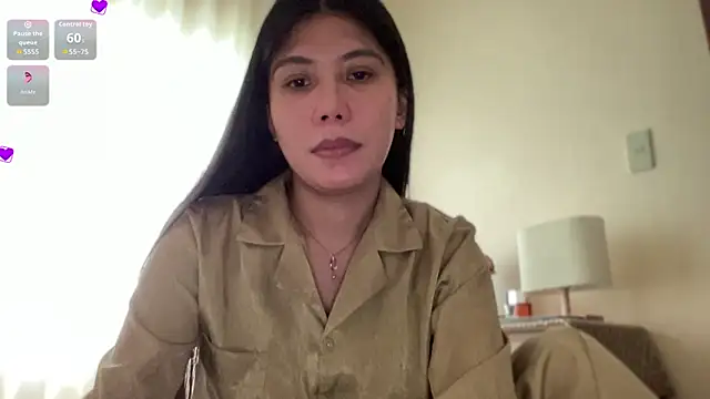 Anna Leah online show from November 4, 2025, 1:53 am