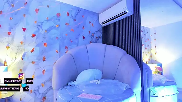 Snapshot of Katemoss70 chatting on November 6, 2025, 12:31 pm Katemoss70 online show from November 6, 2025, 12:31 pm