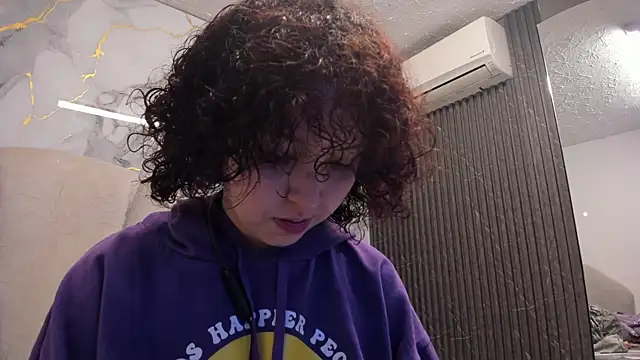 Snapshot of Katemoss70 chatting on March 14, 2025, 12:18 pm Katemoss70 online show from March 14, 2025, 12:18 pm