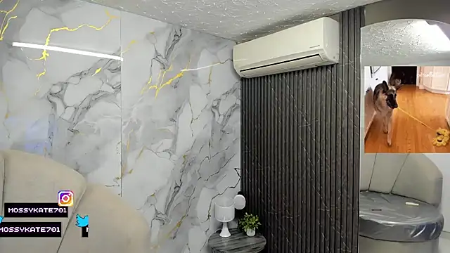 Snapshot of Katemoss70 chatting on September 15, 2025, 12:27 pm Katemoss70 online show from September 15, 2025, 12:27 pm