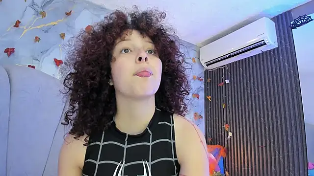 Snapshot of Katemoss70 chatting on October 28, 2025, 12:26 pm Katemoss70 online show from October 28, 2025, 12:26 pm