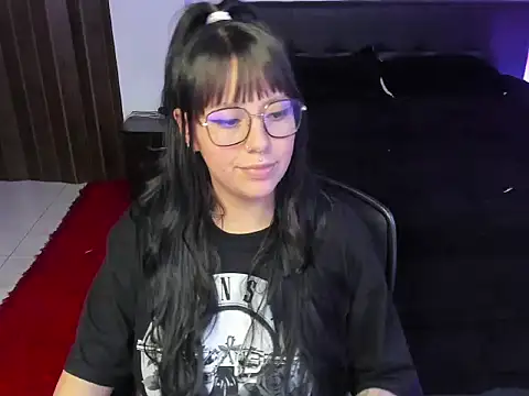 lia minami online show from March 13, 2026, 6:07 am