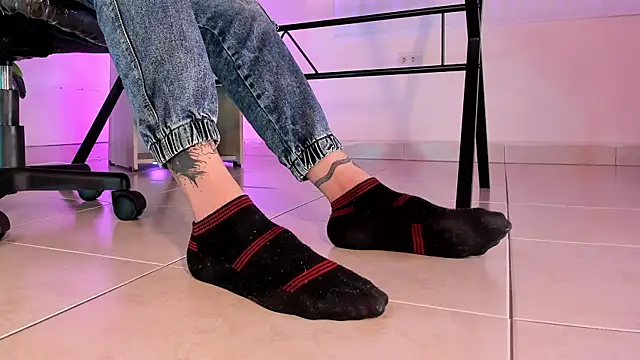 ArchieCollins online show from December 16, 2025, 8:57 pm