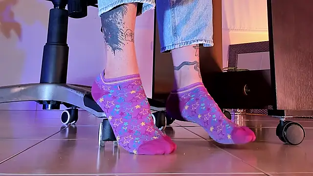 ArchieCollins online show from October 11, 2025, 9:49 pm