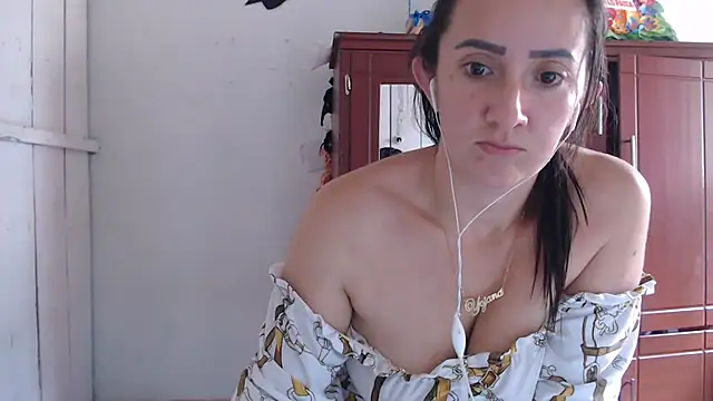 Snapshot of DeepAnal07 chatting on October 18, 2025, 5:37 pm DeepAnal07 online show from October 18, 2025, 5:37 pm