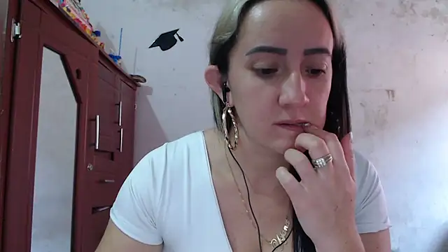 DeepAnal07 online show from February 13, 2026, 4:18 pm