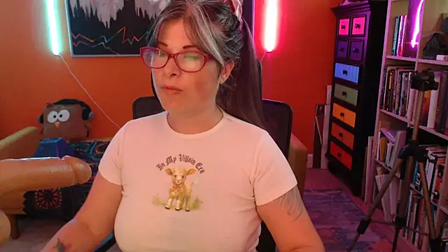 TheLenaAdams online show from December 14, 2025, 11:10 pm