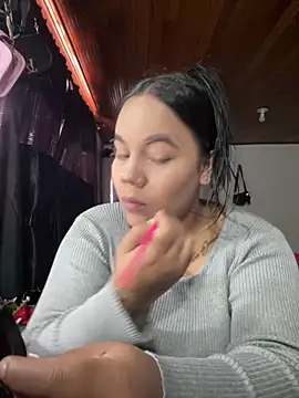 EmilyQueen3x online show from February 12, 2026, 4:40 pm