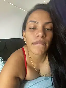 ArielleMillerr online show from October 4, 2025, 5:25 pm