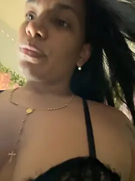 ArielleMillerr online show from October 6, 2025, 5:46 pm