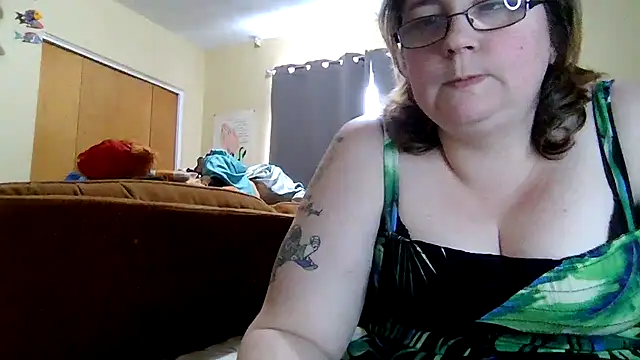 Snapshot of newfieocean chatting on March 10, 2025, 6:45 pm newfieocean online show from March 10, 2025, 6:45 pm