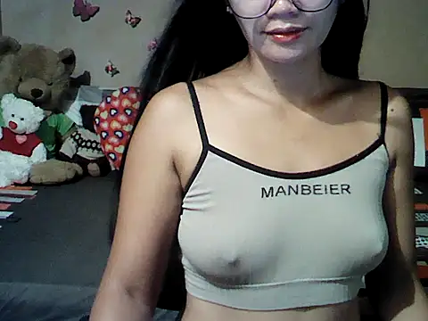 Snapshot of Mia_Rein chatting on July 15, 2026, 1:51 pm Mia Rein online show from July 15, 2026, 1:51 pm