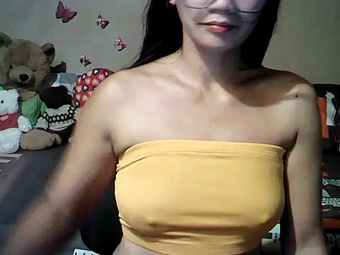 Snapshot of Mia_Rein chatting on July 14, 2026, 10:32 am Mia Rein online show from July 14, 2026, 10:32 am