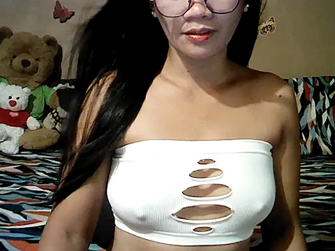 Snapshot of Mia_Rein chatting on June 26, 2026, 1:50 pm Mia Rein online show from June 26, 2026, 1:50 pm