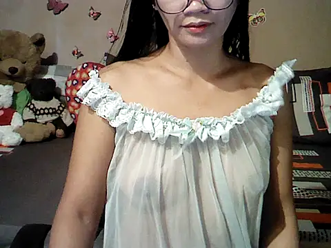 Snapshot of Mia_Rein chatting on July 11, 2026, 2:56 am Mia Rein online show from July 11, 2026, 2:56 am