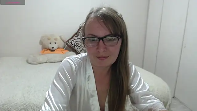 Snapshot of MargotLot chatting on April 22, 2026, 2:02 pm MargotLot online show from April 22, 2026, 2:02 pm