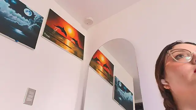 Pleasure Vibes23 online show from October 18, 2025, 3:47 pm