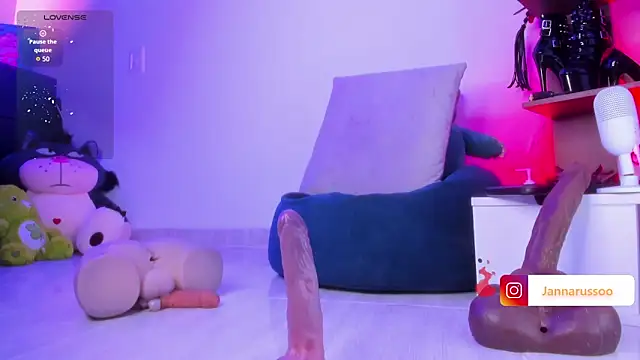 Snapshot of EmmaRusso chatting on March 20, 2026, 7:37 pm EmmaRusso online show from March 20, 2026, 7:37 pm