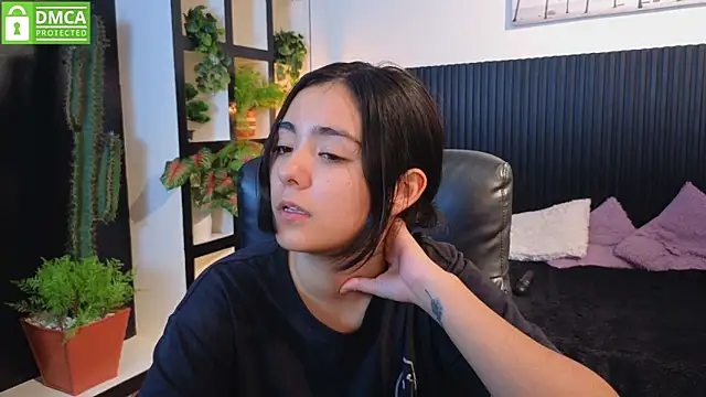 Ivy Gail online show from November 7, 2025, 6:40 am