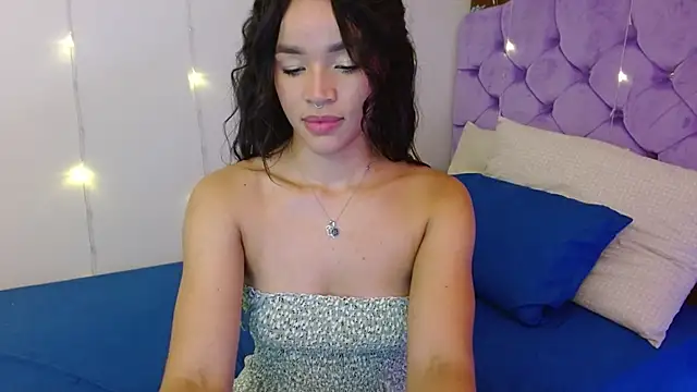 Snapshot of kiarablue chatting on February 1, 2025, 4:14 am kiarablue online show from February 1, 2025, 4:14 am