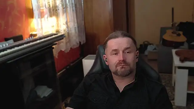 Snapshot of Mosiadz1975 chatting on February 15, 2025, 11:58 pm Mosiadz1975 online show from February 15, 2025, 11:58 pm