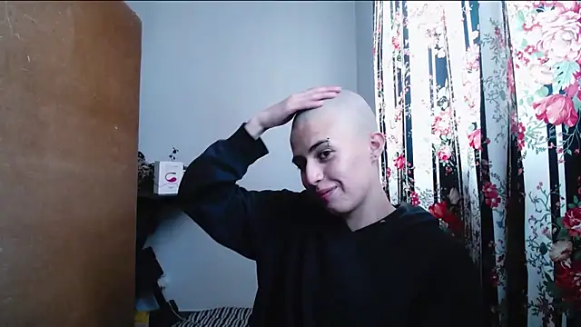 Snapshot of Cocain_Atenea chatting on November 19, 2025, 7:14 pm Cocain Atenea online show from November 19, 2025, 7:14 pm