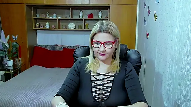 Snapshot of LucilleFenlys chatting on March 15, 2026, 7:32 pm LucilleFenlys online show from March 15, 2026, 7:32 pm