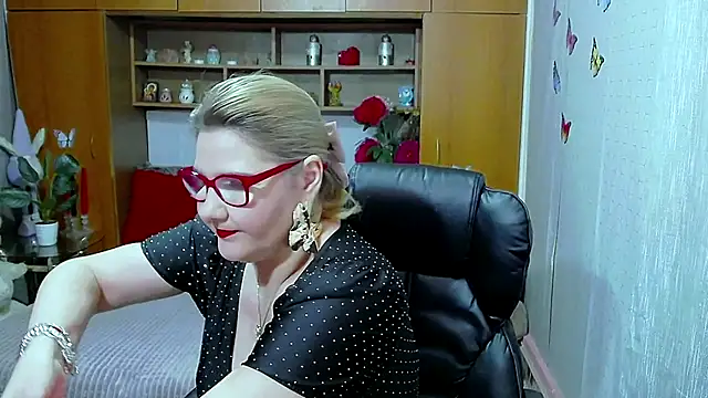 Snapshot of LucilleFenlys chatting on March 13, 2026, 8:58 pm LucilleFenlys online show from March 13, 2026, 8:58 pm