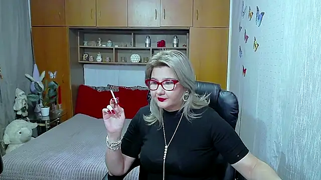 Snapshot of LucilleFenlys chatting on March 24, 2026, 5:46 pm LucilleFenlys online show from March 24, 2026, 5:46 pm