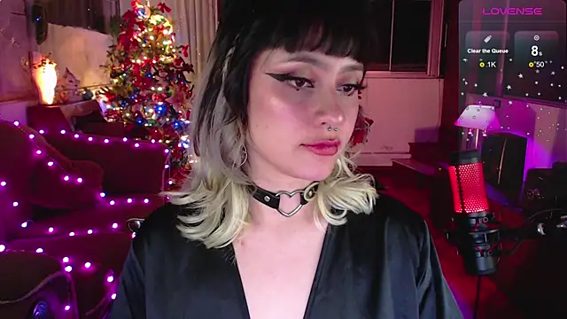 Snapshot of Aquamarinebubble chatting on December 29, 2024, 5:21 am Aquamarinebubble online show from December 29, 2024, 5:21 am