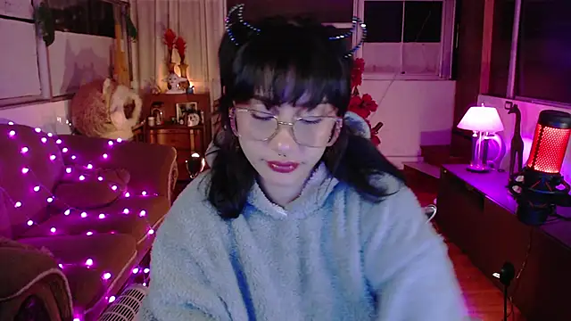 Snapshot of Aquamarinebubble chatting on October 14, 2025, 3:18 am Aquamarinebubble online show from October 14, 2025, 3:18 am