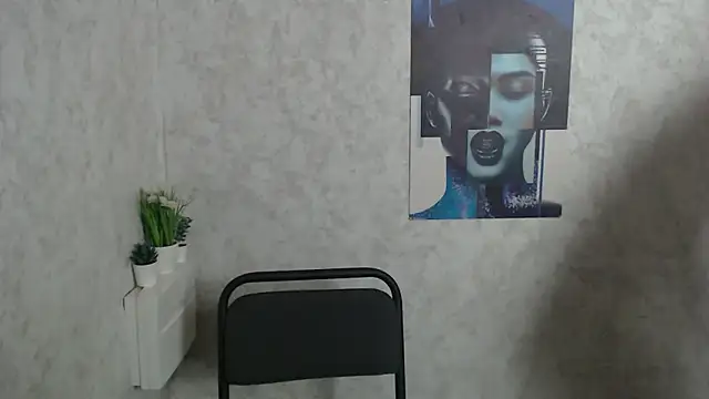 Snapshot of MisssShy_ chatting on November 12, 2025, 7:45 am MisssShy online show from November 12, 2025, 7:45 am