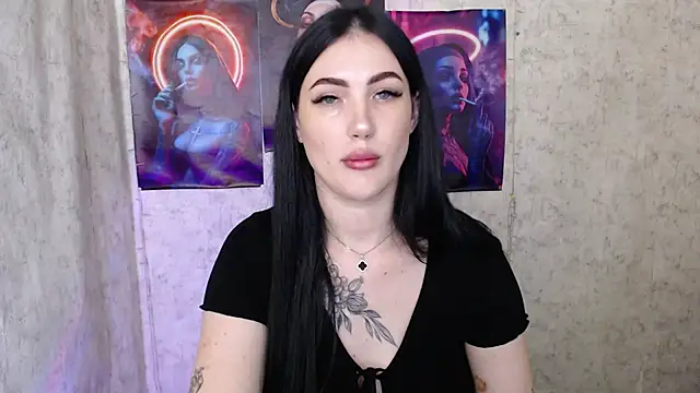 Snapshot of MisssShy_ chatting on September 8, 2025, 6:40 pm MisssShy online show from September 8, 2025, 6:40 pm
