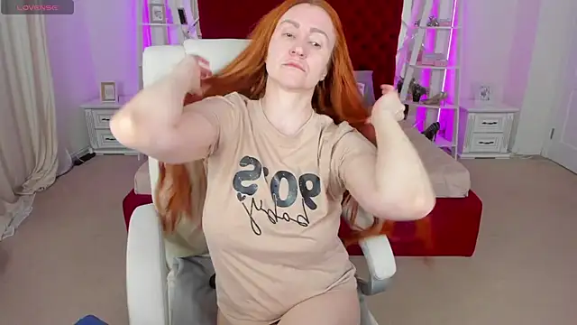 Kamilla Hot online show from May 8, 2026, 5:33 am